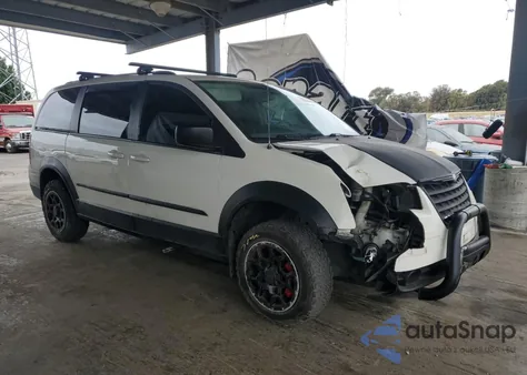 2010 Chrysler Town & Country Touring из США, поврежденный, VIN 2A4RR5D1XAR491546